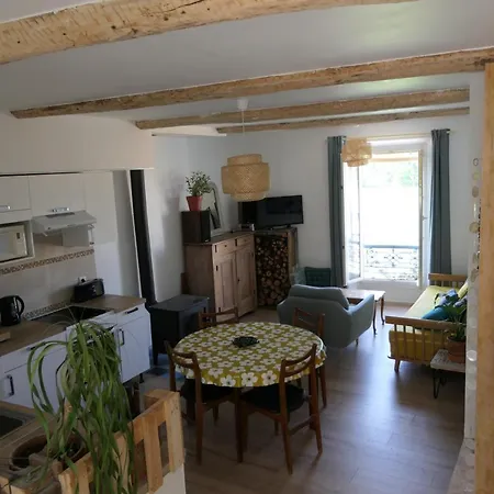 D'hote Avec Terrasse Privee Plein Sud, Vue, Yoga Et Terrain De Loisir Prive Au Bord Du Feriehus Montagnac (Alpes-de-Haute-Provence)