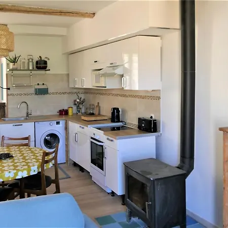 D'hote Avec Terrasse Privee Plein Sud, Vue, Yoga Et Terrain De Loisir Prive Au Bord Du